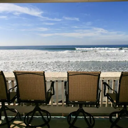 D18 - Bradley Beachfront